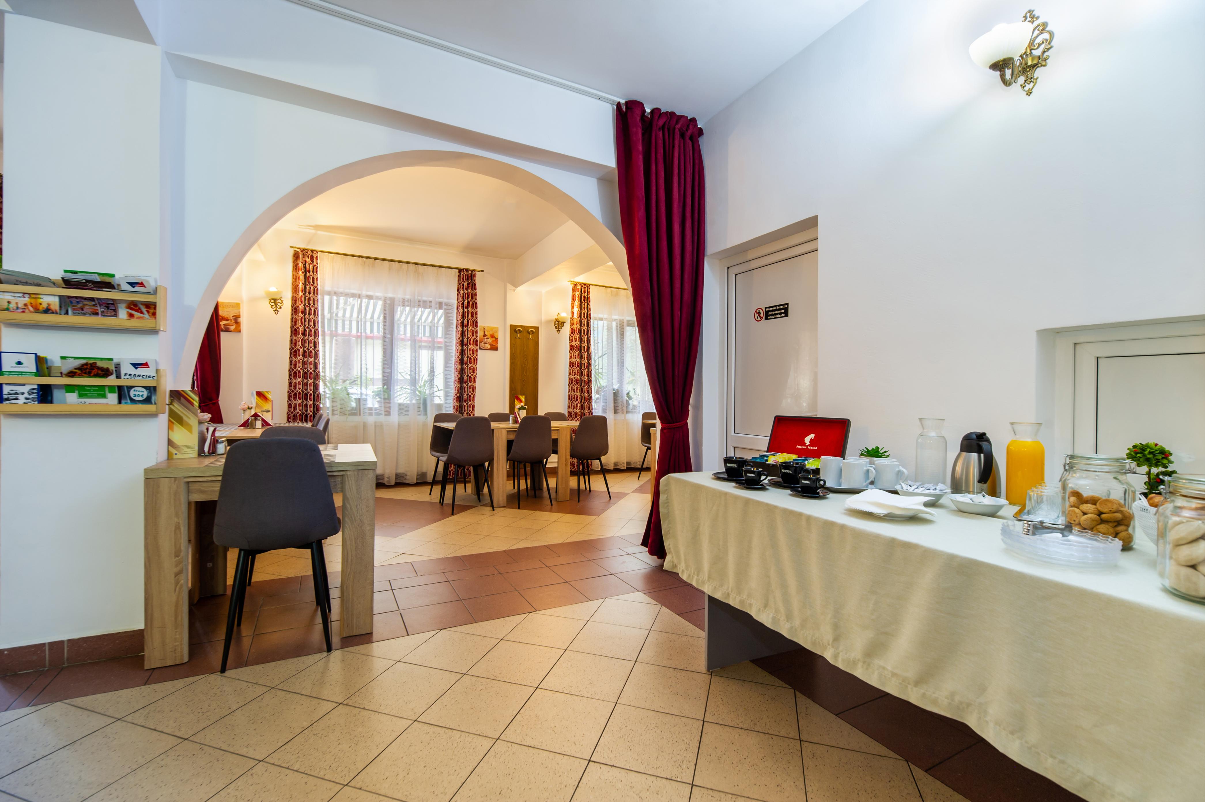 Long Street Hotel Brasov Ngoại thất bức ảnh