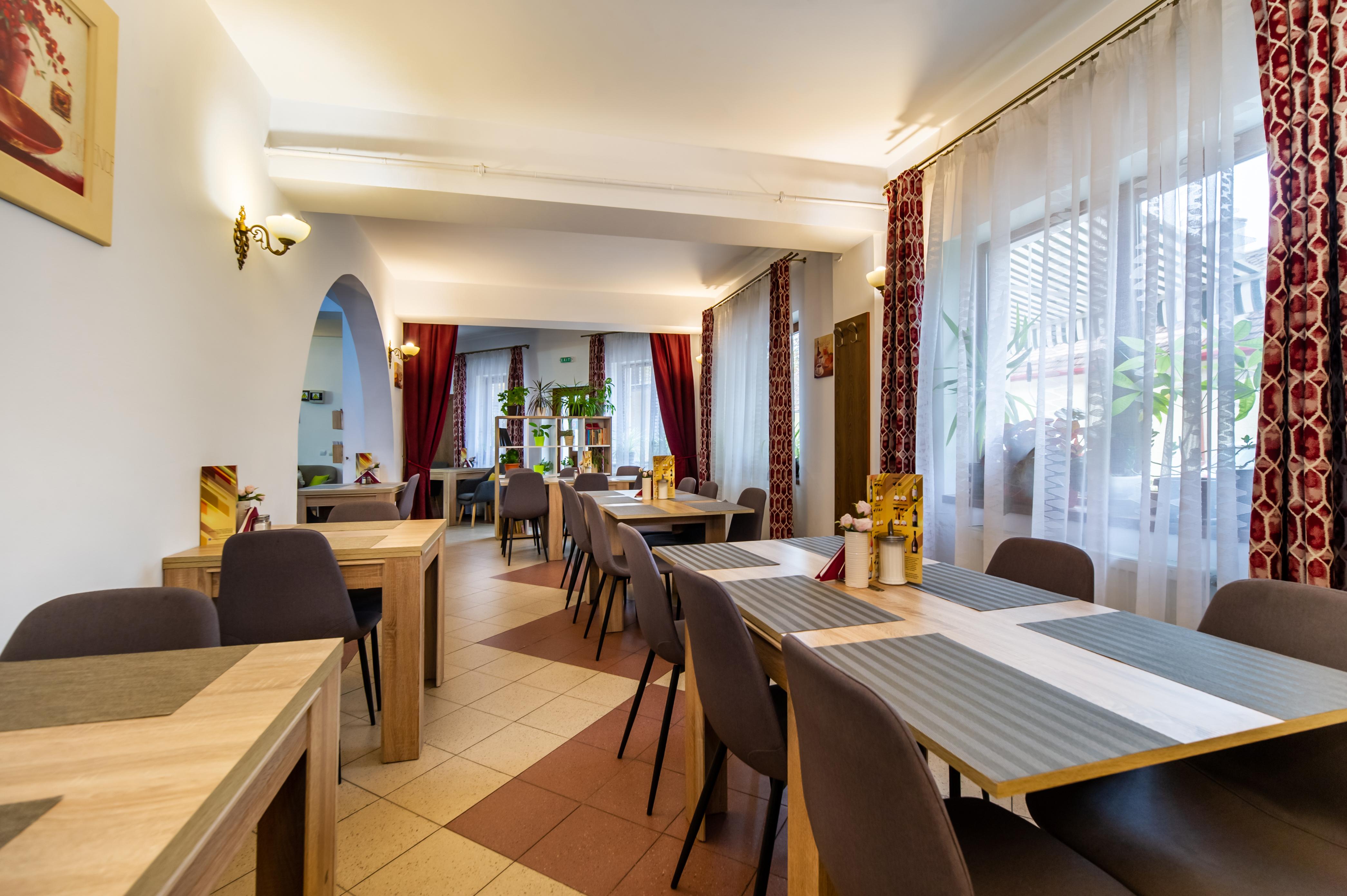 Long Street Hotel Brasov Ngoại thất bức ảnh