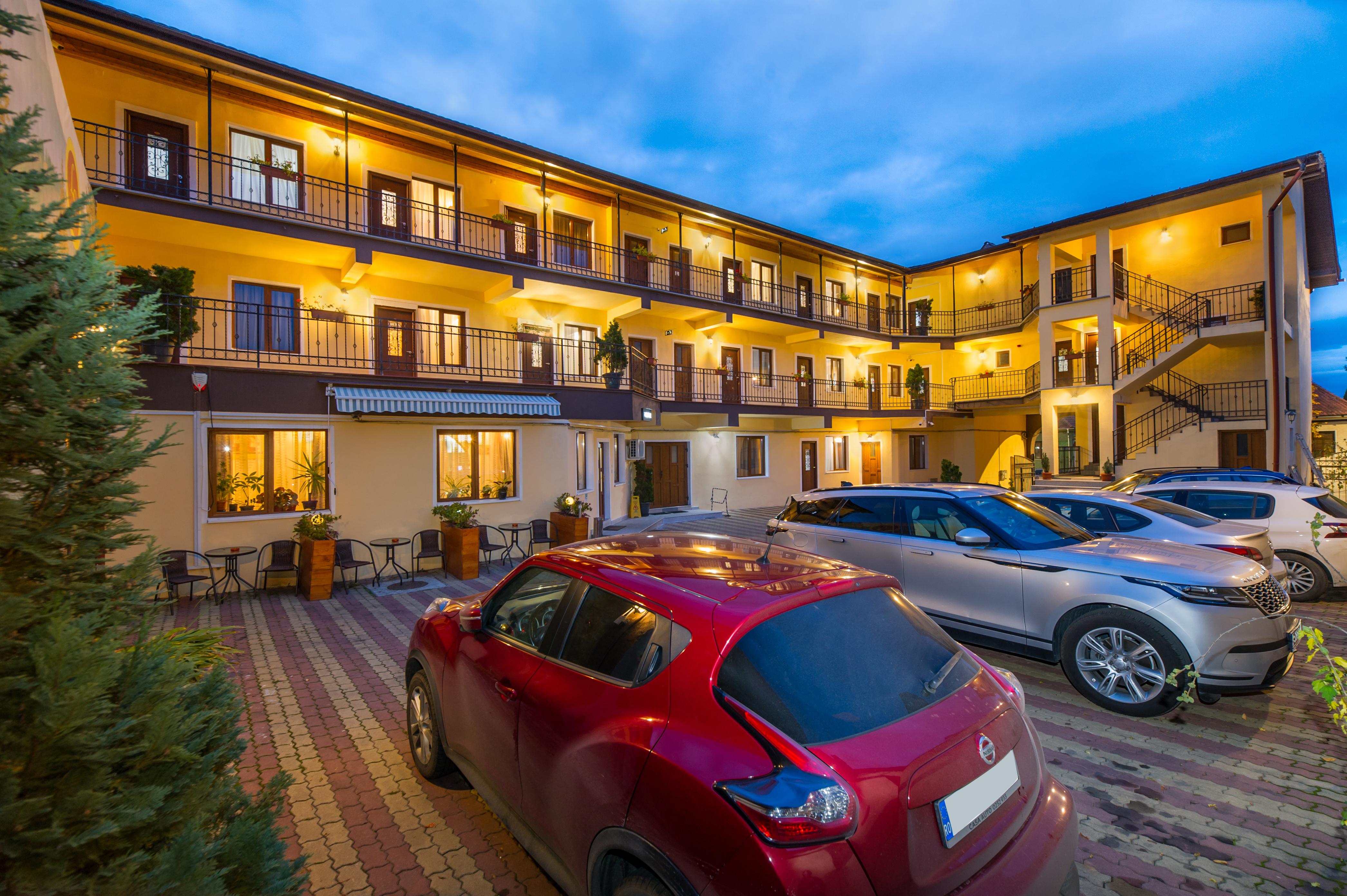 Long Street Hotel Brasov Ngoại thất bức ảnh