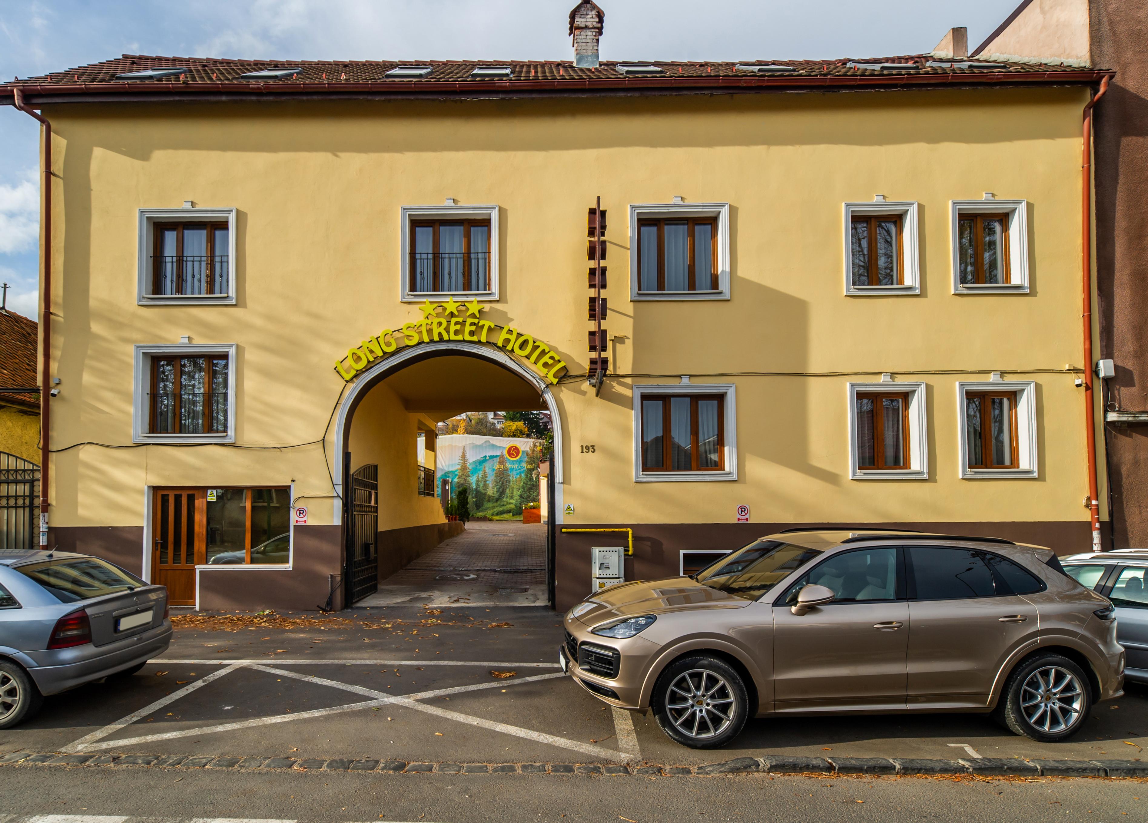 Long Street Hotel Brasov Ngoại thất bức ảnh