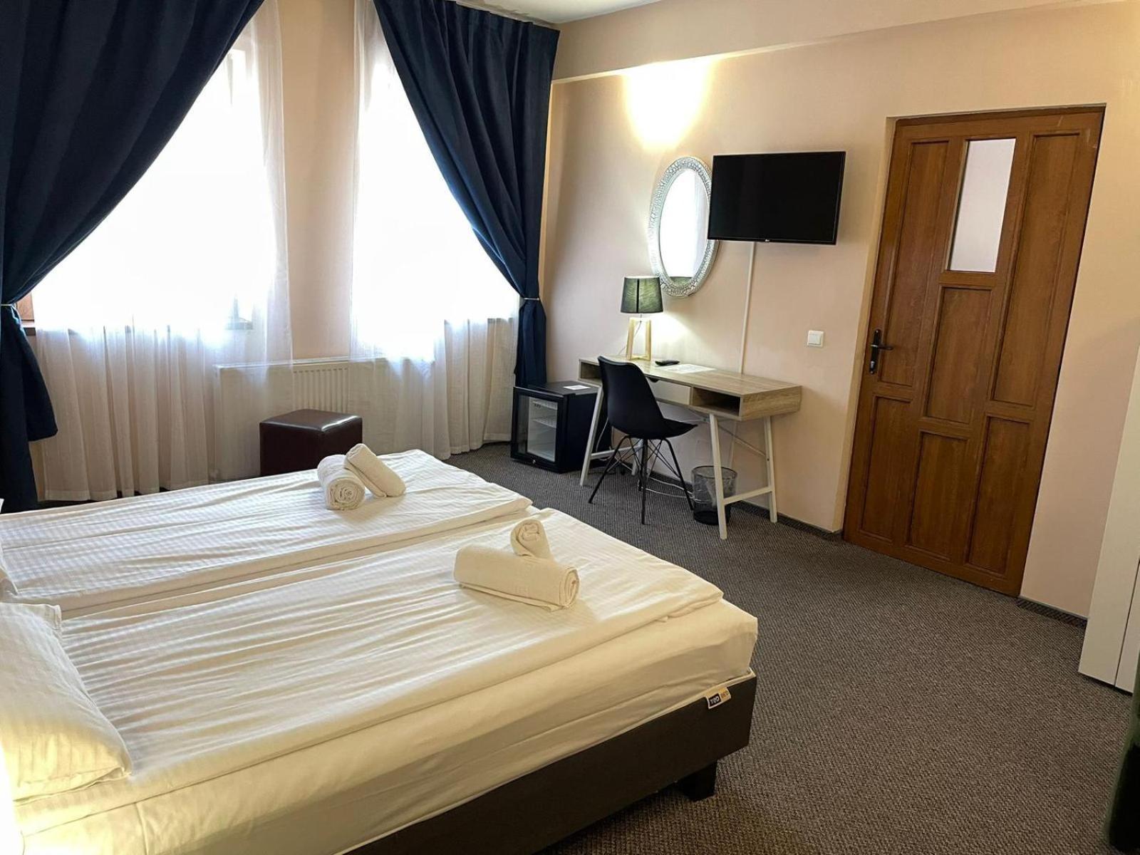 Long Street Hotel Brasov Phòng bức ảnh