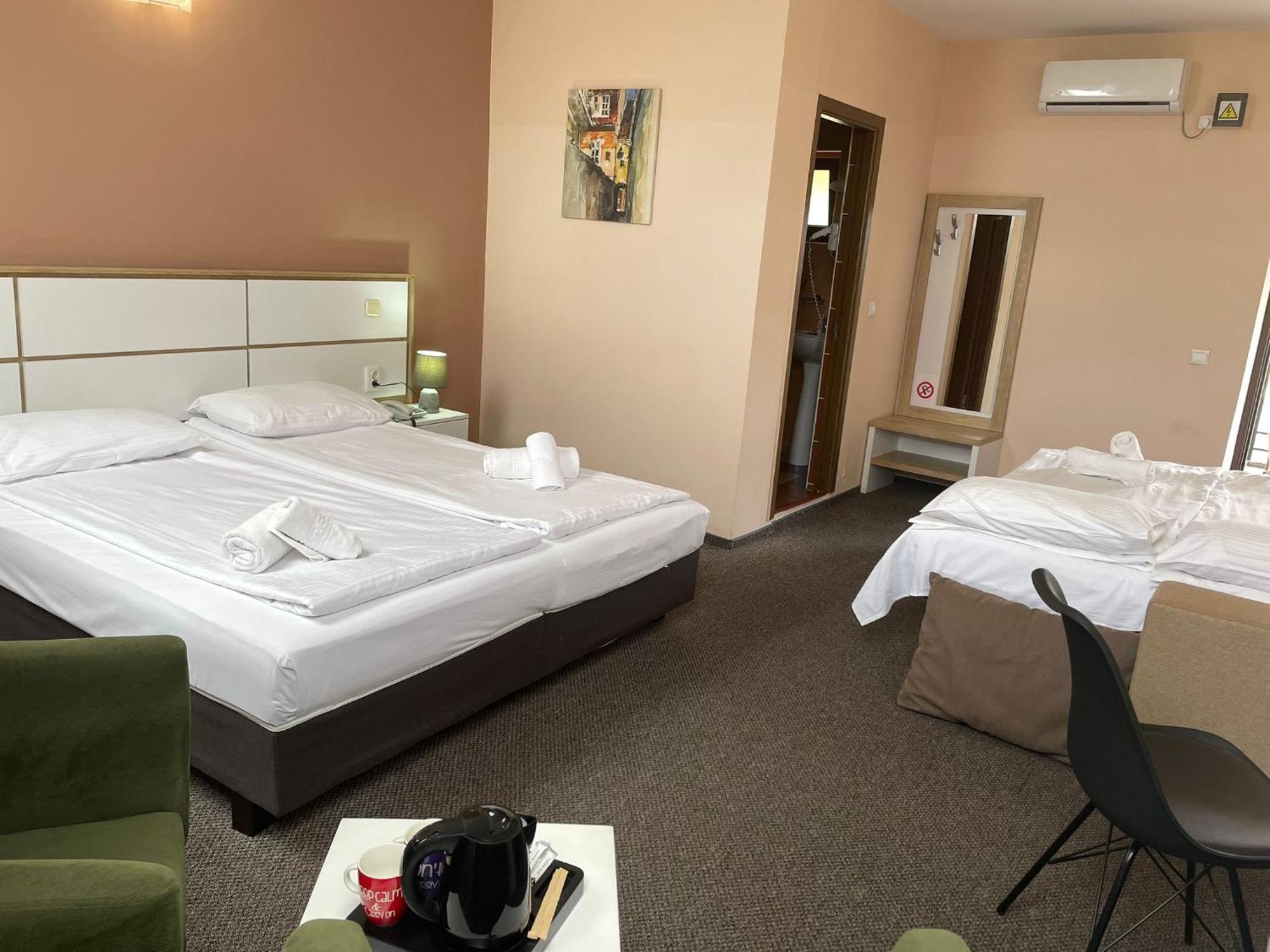 Long Street Hotel Brasov Ngoại thất bức ảnh