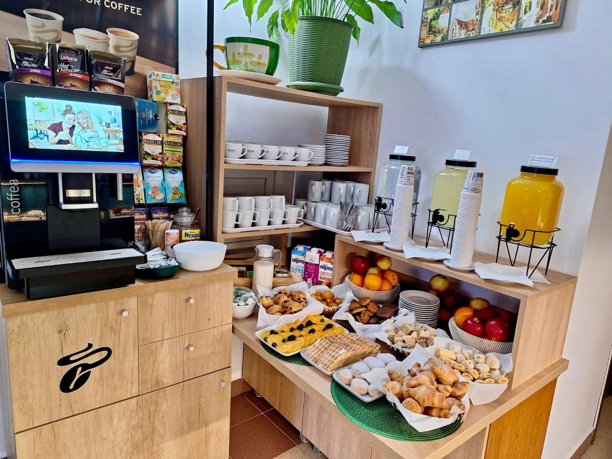 Long Street Hotel Brasov Ngoại thất bức ảnh